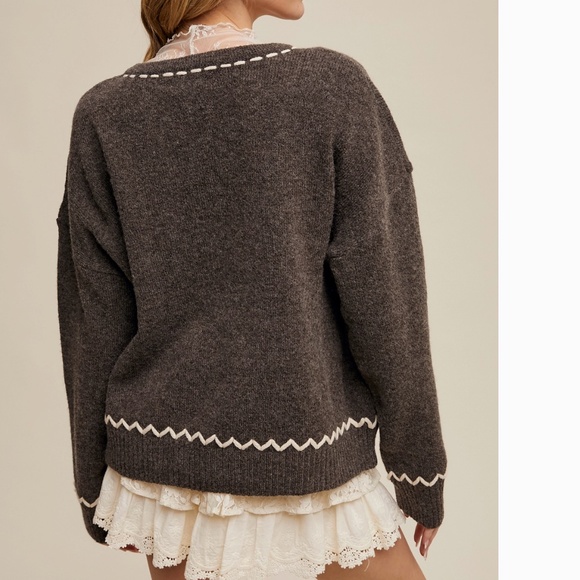 Listicle “ Elena “ Listicle 3D Floral Appliqué Sweater 86 - Picture 5 of 6